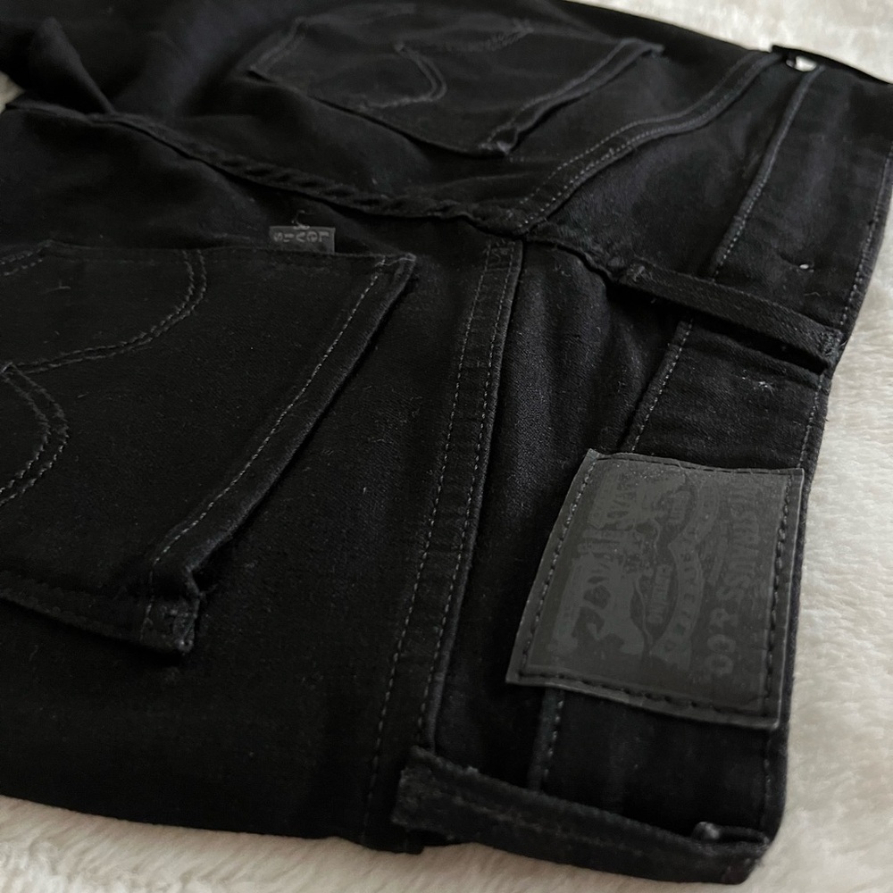 Levi’s Classic Mid Rise Skinny Women’s Jeans - Black